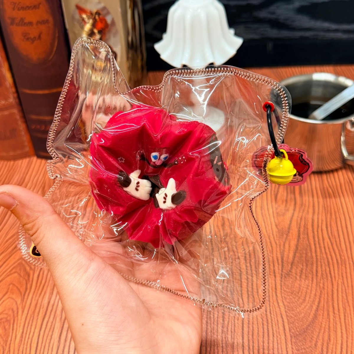 Crazy Gugu "Heart Hug" Squishy - Slow - Rebound ASMR Keychain - product_typeNuwa Squishy