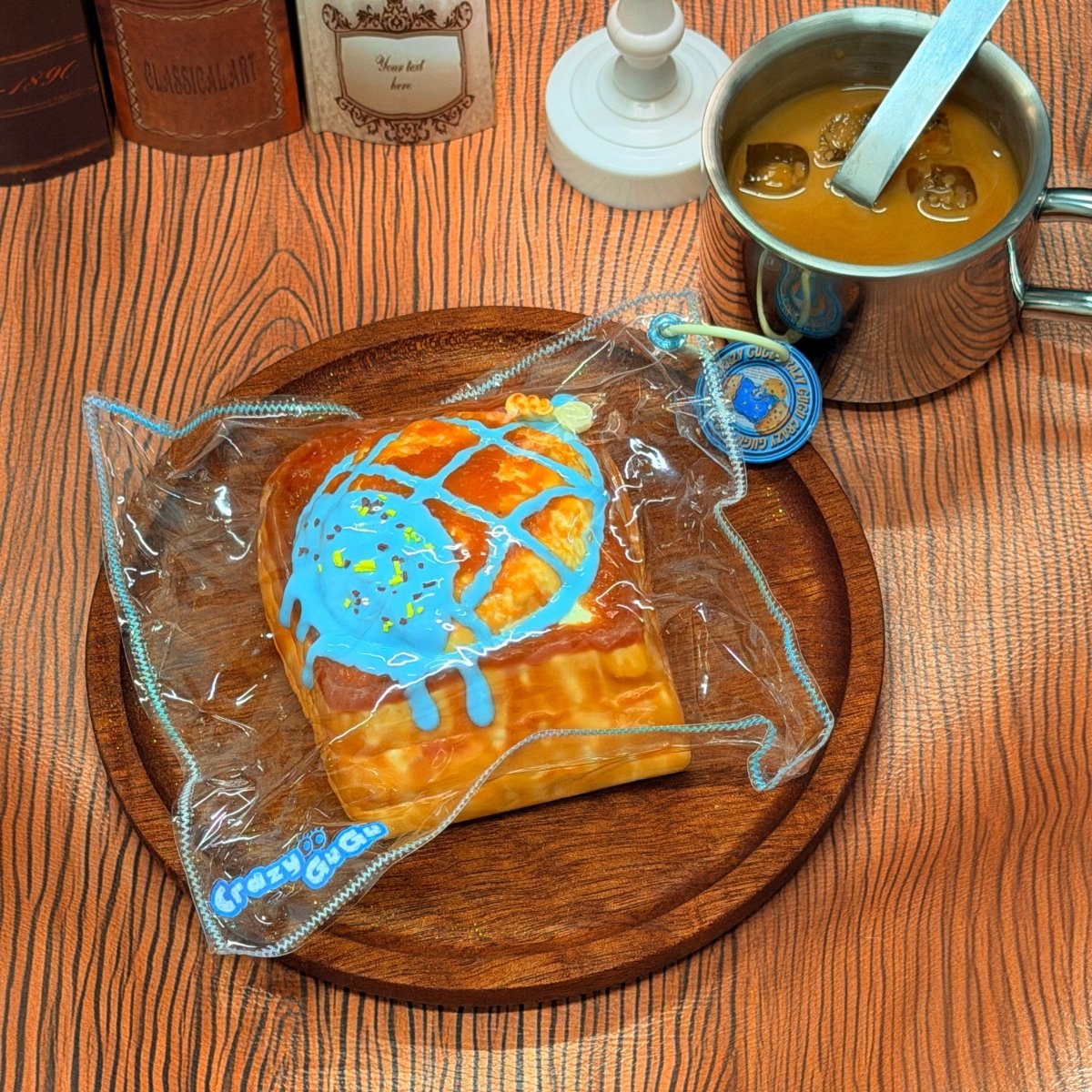 Realistic Charred Pineapple Bun with Blue Glaze Taba Squishy - product_typeNuwa Squishy